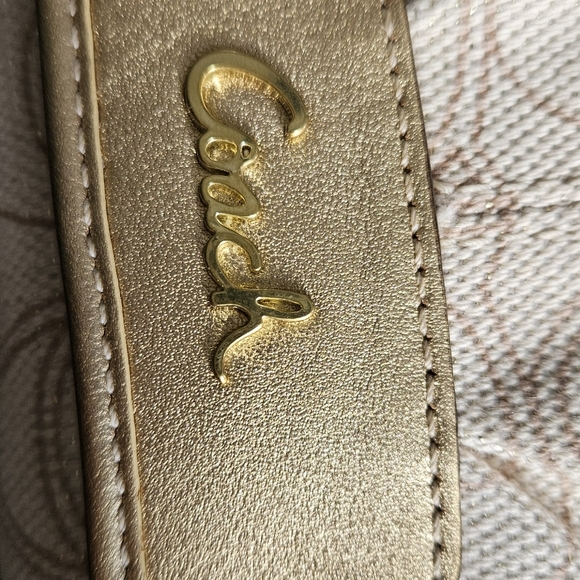 Coach wristlet bag. - Picture 3 of 9